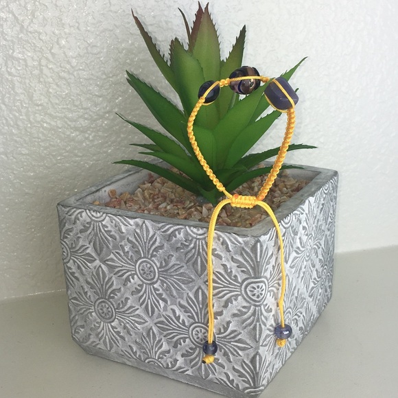 Handmade Chinese Knotting Bracelet W/ Glass Beads - Picture 6 of 8